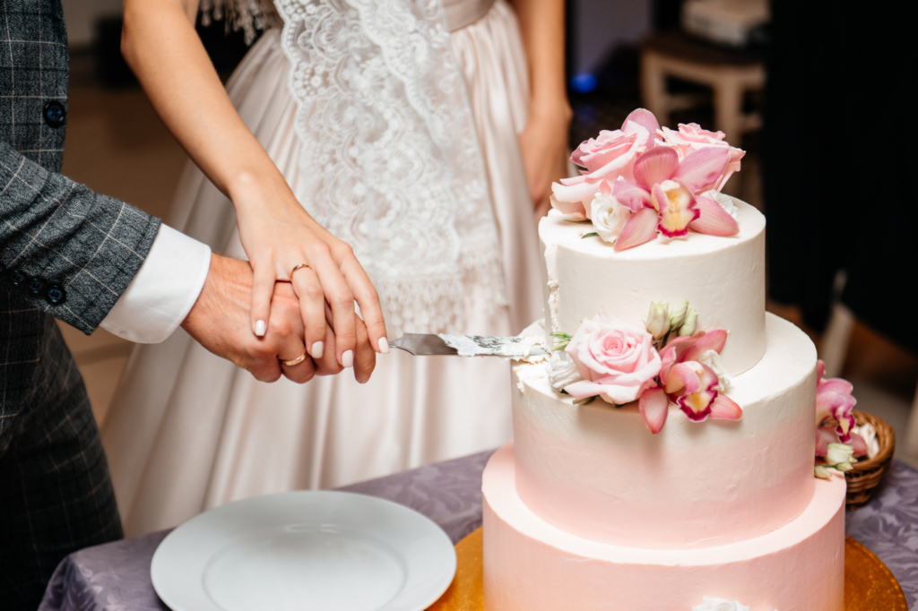 Here's Why I Chose Not To Get A Wedding Cake For My Wedding